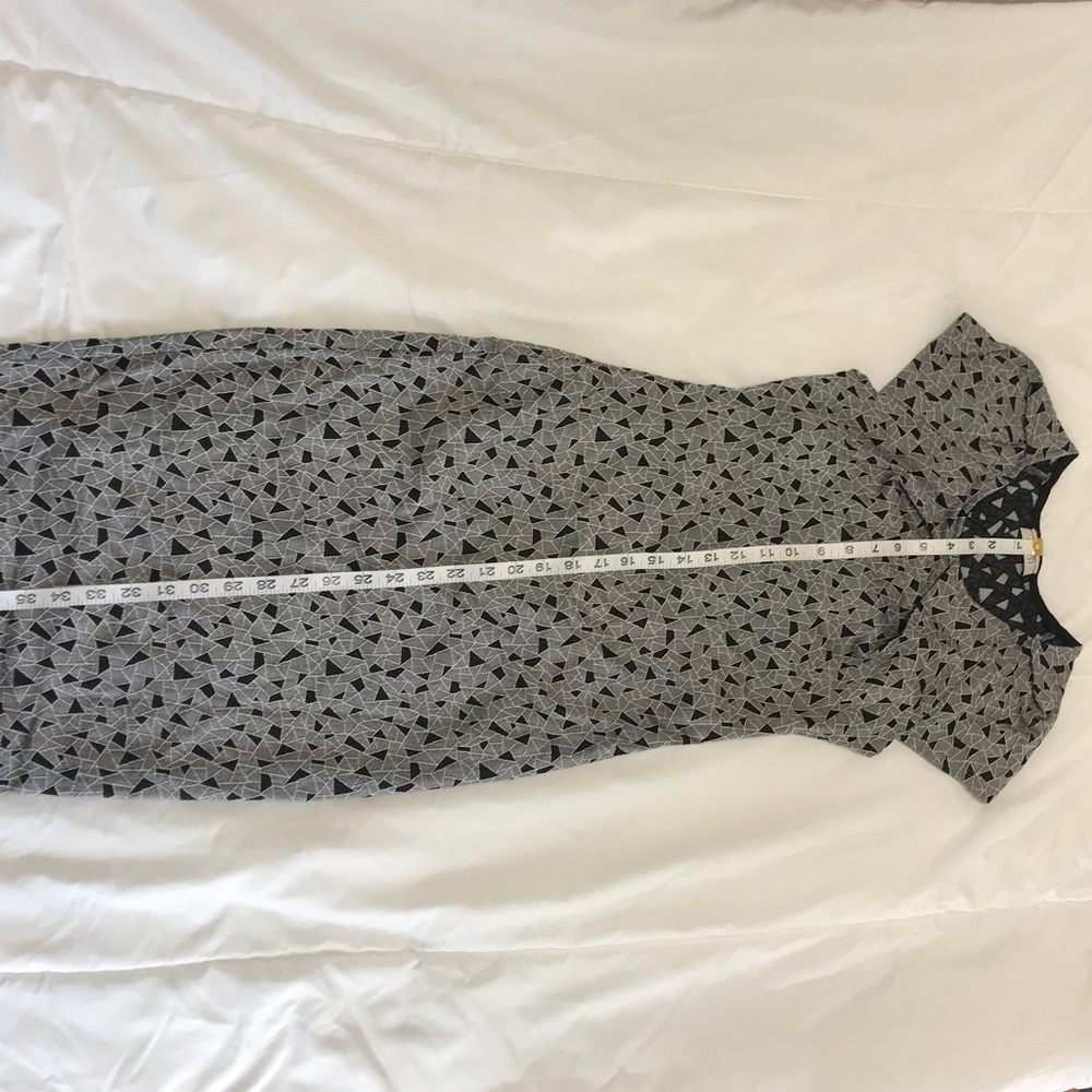 Beautiful bodycon dress size s/m very stretchy - Picture 4 of 6